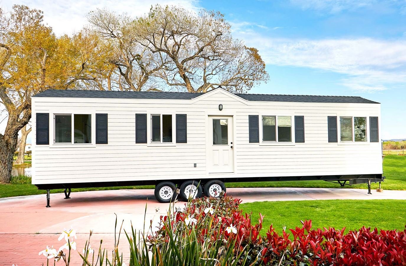 This Stunning Tiny House on Wheels Has All the pieces on One Story