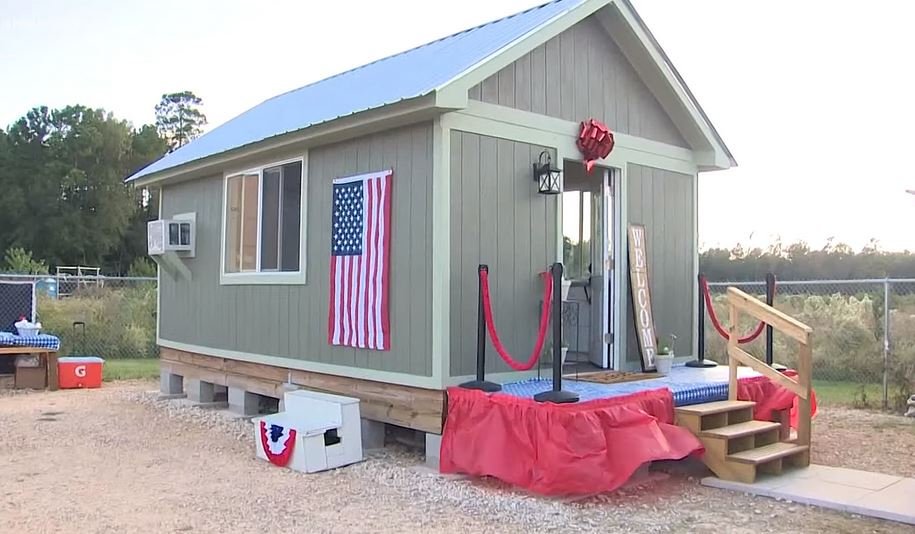 Kingwood, Houston Excessive College College students Constructing Tiny Properties for Vets